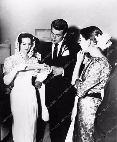 candid Natalie Wood Robert Wagner reviewing their marriage license 1902-13