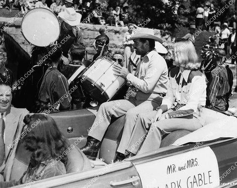 Clark Gable Carole Lombard do some western themed parade 1909-24