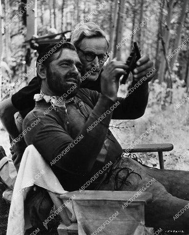 candid Clark Gable and William Wellman look at some negatives 1909-30