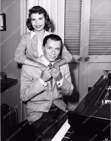 Frank Sinatra Nancy Sinatra 1920-21
