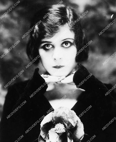 great Theda Bara portrait 1921-23