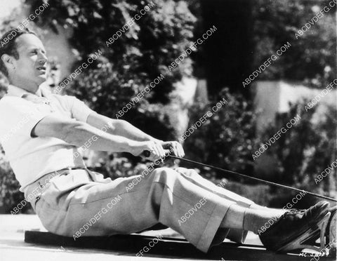 Leslie Howad on his exercise machine 1940-17