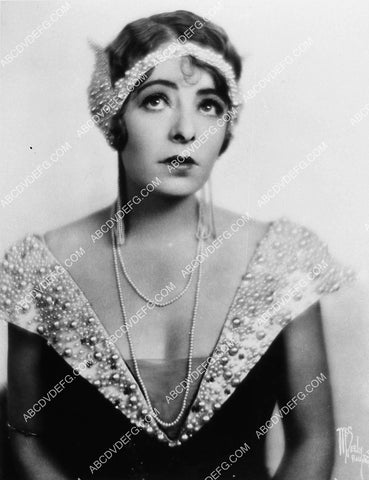 Dorothy Davenport portrait 1969-35