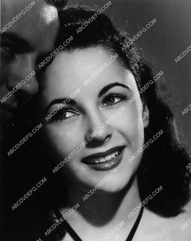 beautiful Elizabeth Taylor film Cynthia 1974-14