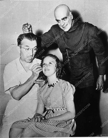 Boris Karloff Jack Pierce some girl have fun on set Tower of London 1987-19