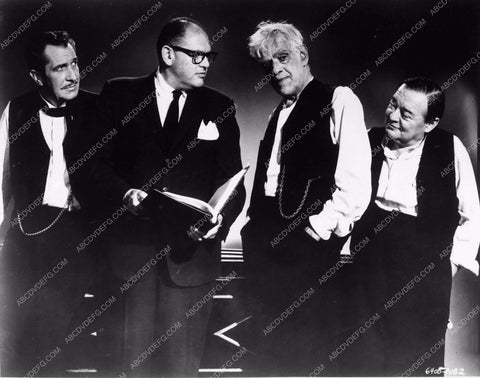 Vincent Price Peter Lorre Boris Karloff with director Comedy of Terrors 2070-35