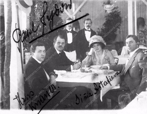 Bela Lugosi with Hungarian Theatre actors 2086-16