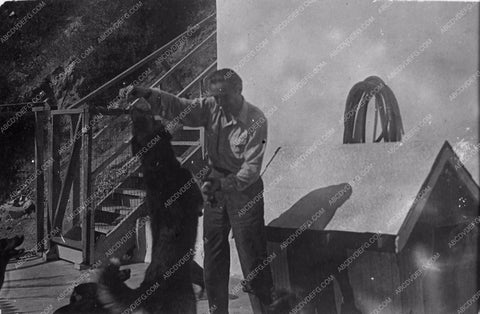 Bela Lugosi candid from Invisible Ray 2087-07