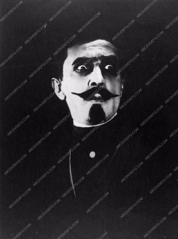 Bela Lugosi silent stage - Europe 2096-30