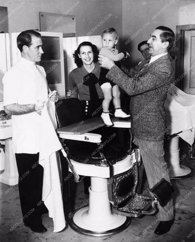Bela Lugosi with wife Lillian and son at barber shop 2097-13
