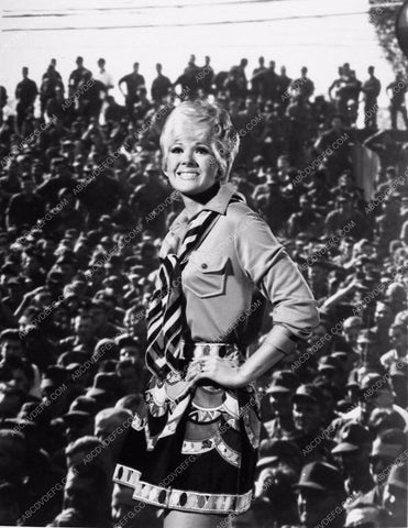 Connie Stevens Bob Hope 1969 TV Special entertaining troops 2097-35