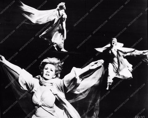 Connie Stevens Two On A Guilotine 2097-36