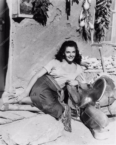 Jane Russell taking it easy between takes western film classic The Outlaw 2104-13