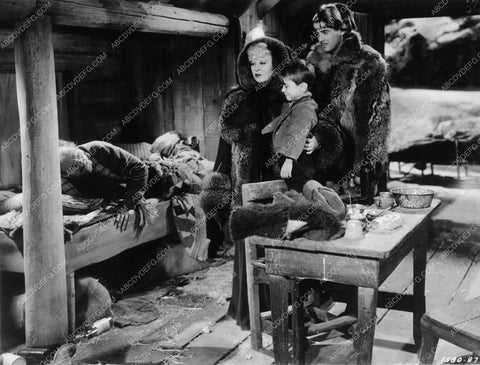 Mae West film Klondike Annie 2104-30