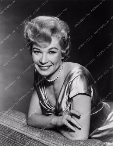 Shirley MacLaine portrait 2108-26