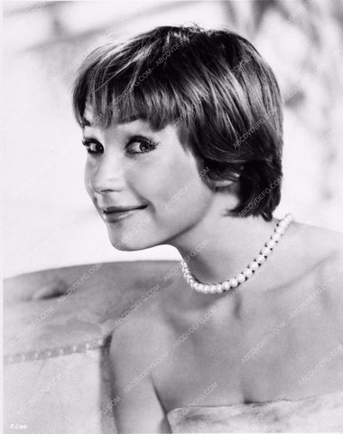 Shirley MacLaine portrait 2109-14
