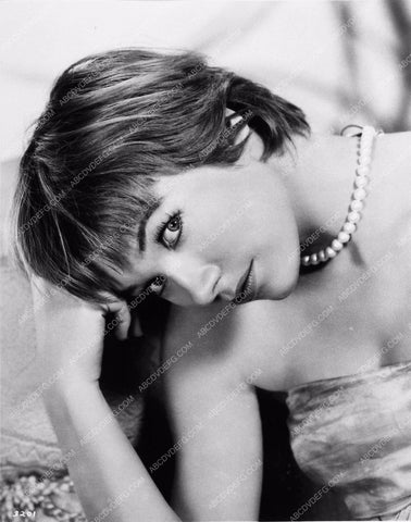 Shirley MacLaine portrait 2109-22