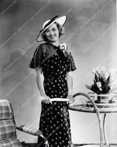 Joan Blondell portrait 2110-10