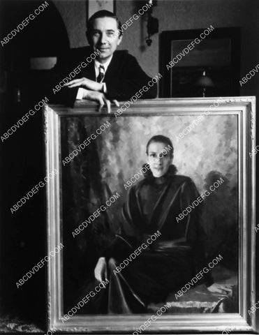 Bela Lugosi w oil painting of wife 2112-33