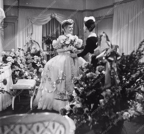 Alice Faye and maid Hello Frisco Hello 2124-12