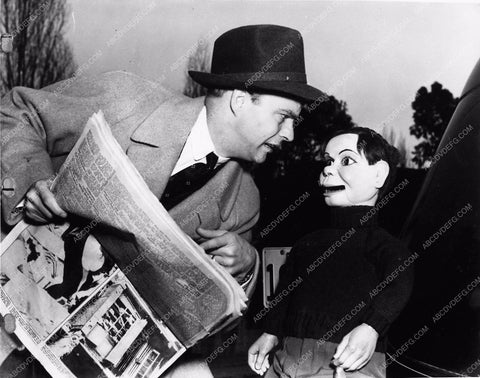 Edgar bergen Charlie McCarthy discussing current events 2137-06