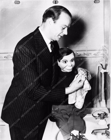 Edgar Bergen Charlie McCarthy grooming for the day 2137-07