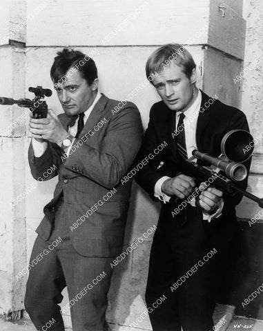 Robert Vaughn David McCallum and their custom rifles TV The Man from U.N.C.L.E. 2175-17