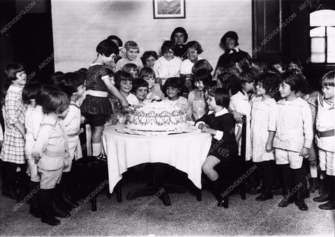 1923 Baby Peggy birthday cake party with friends 2191-31
