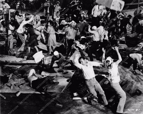disaster film Earthquake 2198-32