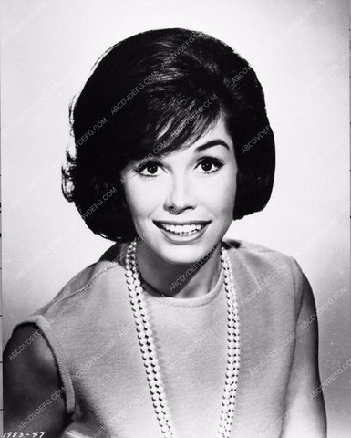 portrait photo of Mary Tyler Moore Thoroughly Modern Millie 2245-07