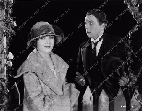 Lois Wilson & Raymond McKee Paramount film scene photo 2245-09