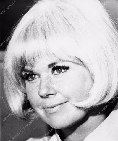 Doris Day portrait from film Caprice 2245-16