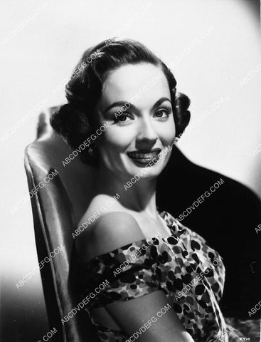 Ann Blyth portrait 2250-08