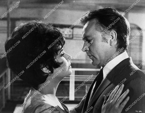 Elizabeth Taylor Richard Burton film The Comedians 2309-24