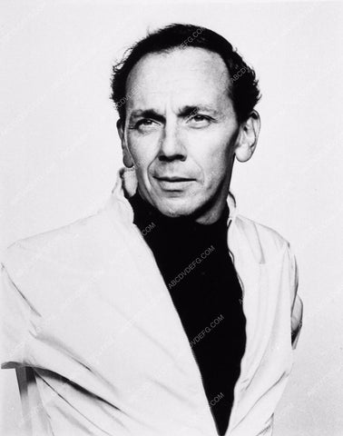 King Donovan portrait 2323b-22