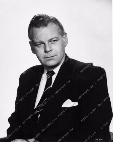 Peter Dyneley portrait 2323b-26
