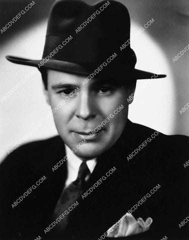 Everett Marshall portrait 2325-18