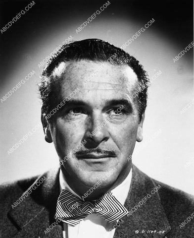 Damian O'Flynn portrait 2325-32