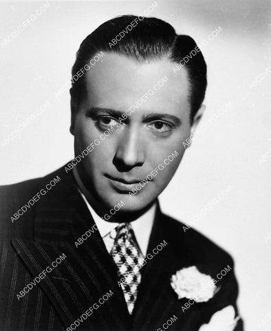 Edward Raquello portrait 2326-12