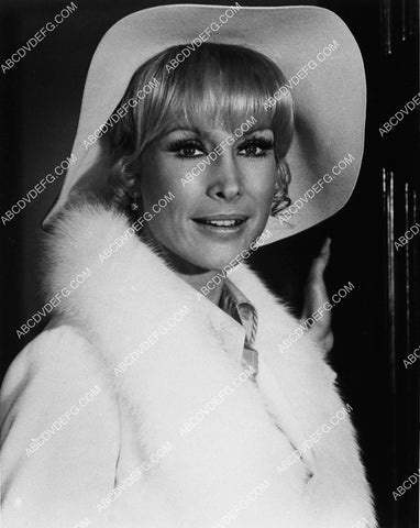 Barbara Eden portrait 2334-34