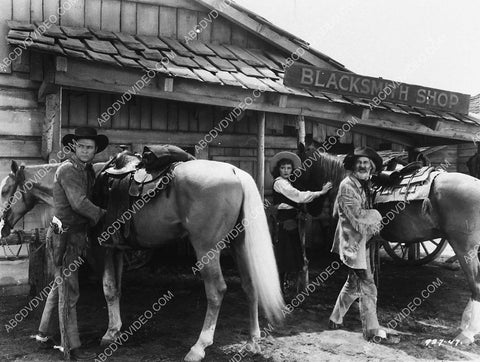 Roy Rogers Julie Bishop Gabby Hayes film The Ranger and the Lady 2374a-30