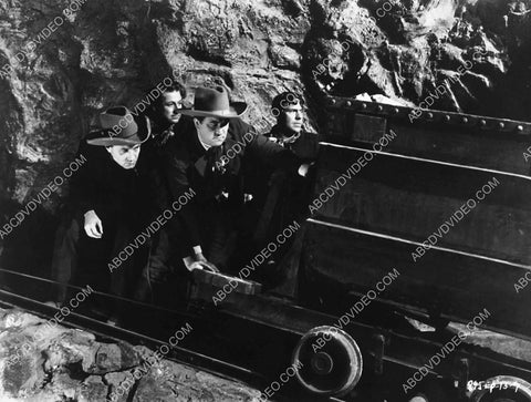 bad guy henchmen serial film The Lone Ranger Rides Again 2374a-33