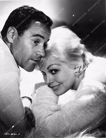 Kim Novak Jack Lemmon portrait The Notorious landlady 2412-36