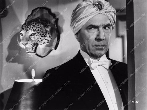 Bela Lugosi in tuxedo comedy film You'll Find Out 2418-28