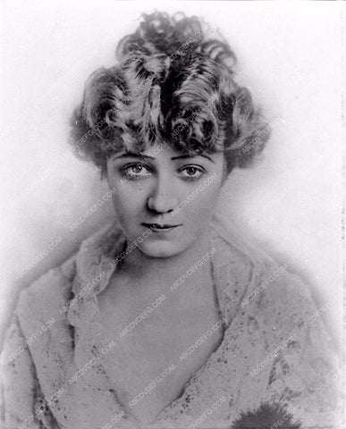 Edna Mayo portrait 2614-23