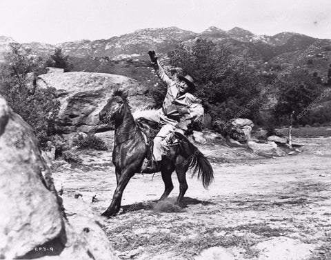 Tom Steele Republic serial The Adventures of Frank & Jesse James 2646-07
