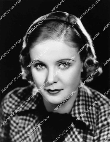 great Jean Muir portrait 2704-2