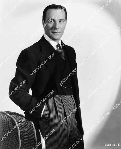 cool and suave Ricardo Cortez 2704-10