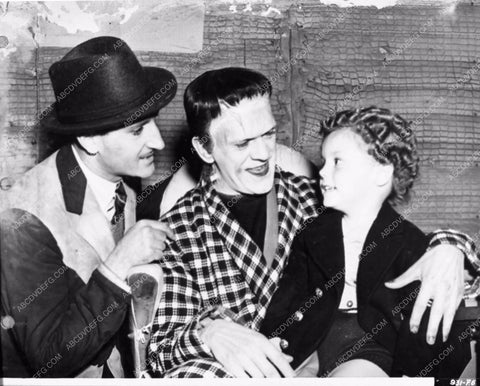 cool candid photo Basil Rathbone Boris Karloff set of Son of Frankenstein 2706-30