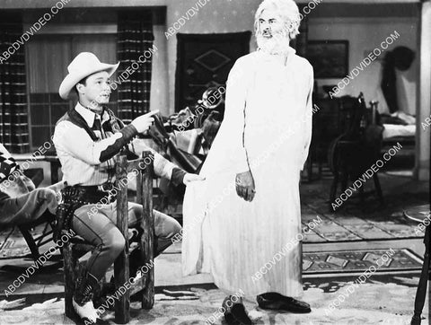 Roy Rogers Gabby Hayes film Roll On Texas Moon 2713-27